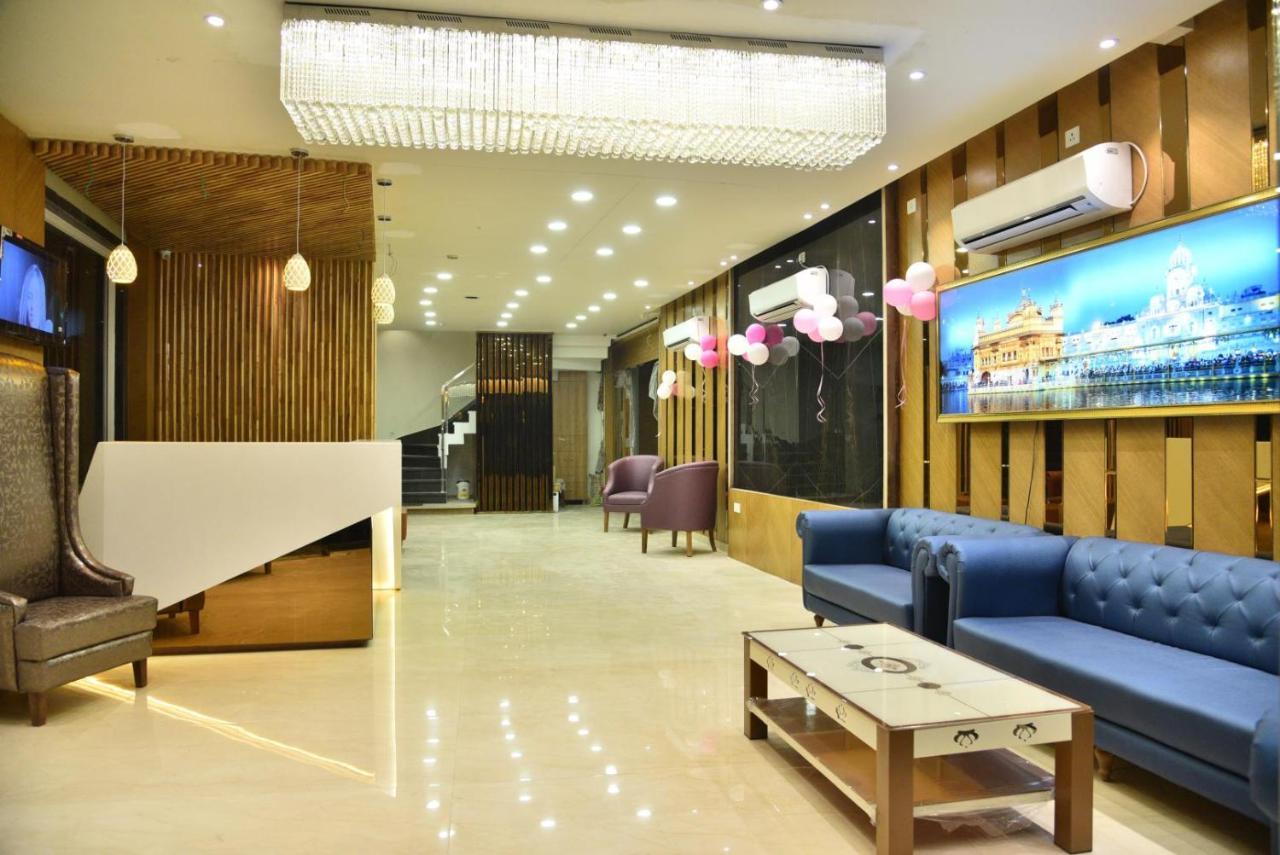 Hotel Oscar อัมริตสา ภายนอก รูปภาพ