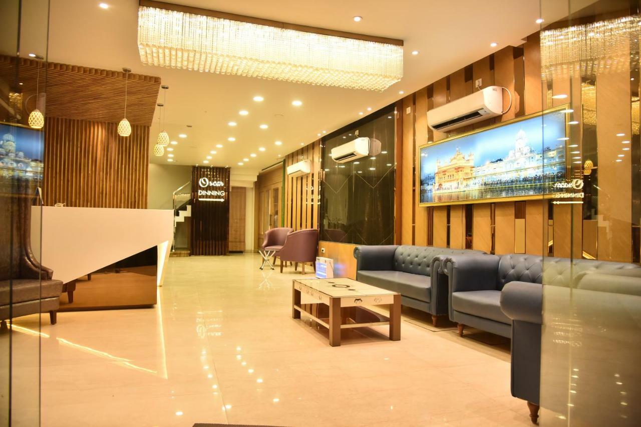 Hotel Oscar อัมริตสา ภายนอก รูปภาพ