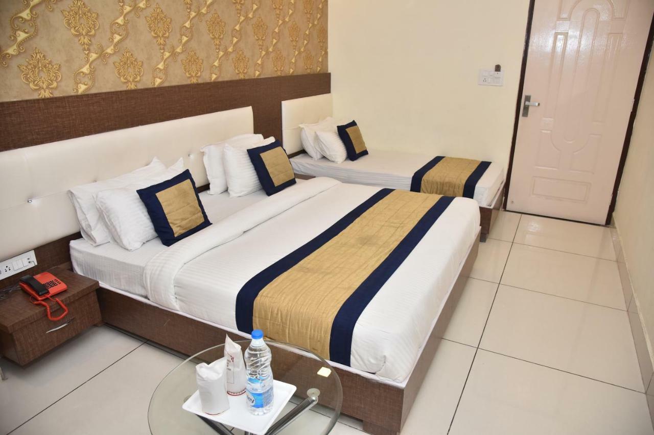 Hotel Oscar อัมริตสา ภายนอก รูปภาพ